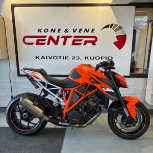 KTM 1290 vm. 2015 12-NCY