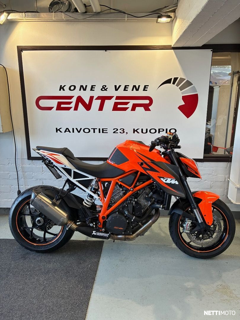 KTM 1290 vm. 2015 12-NCY