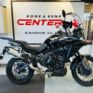 CFMOTO 700MT vm. 2025 CF-700