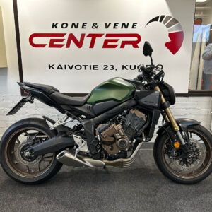 Honda CB vm. 2025 29-FMB